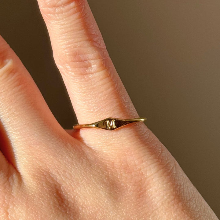 Anillo Sello de Inicial detalle