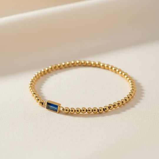 Detalle de la birthstone en la pulsera