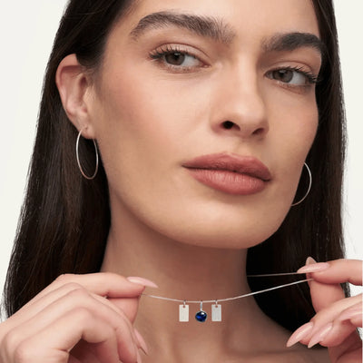 Collar de Iniciales con Piedra de Aniversario