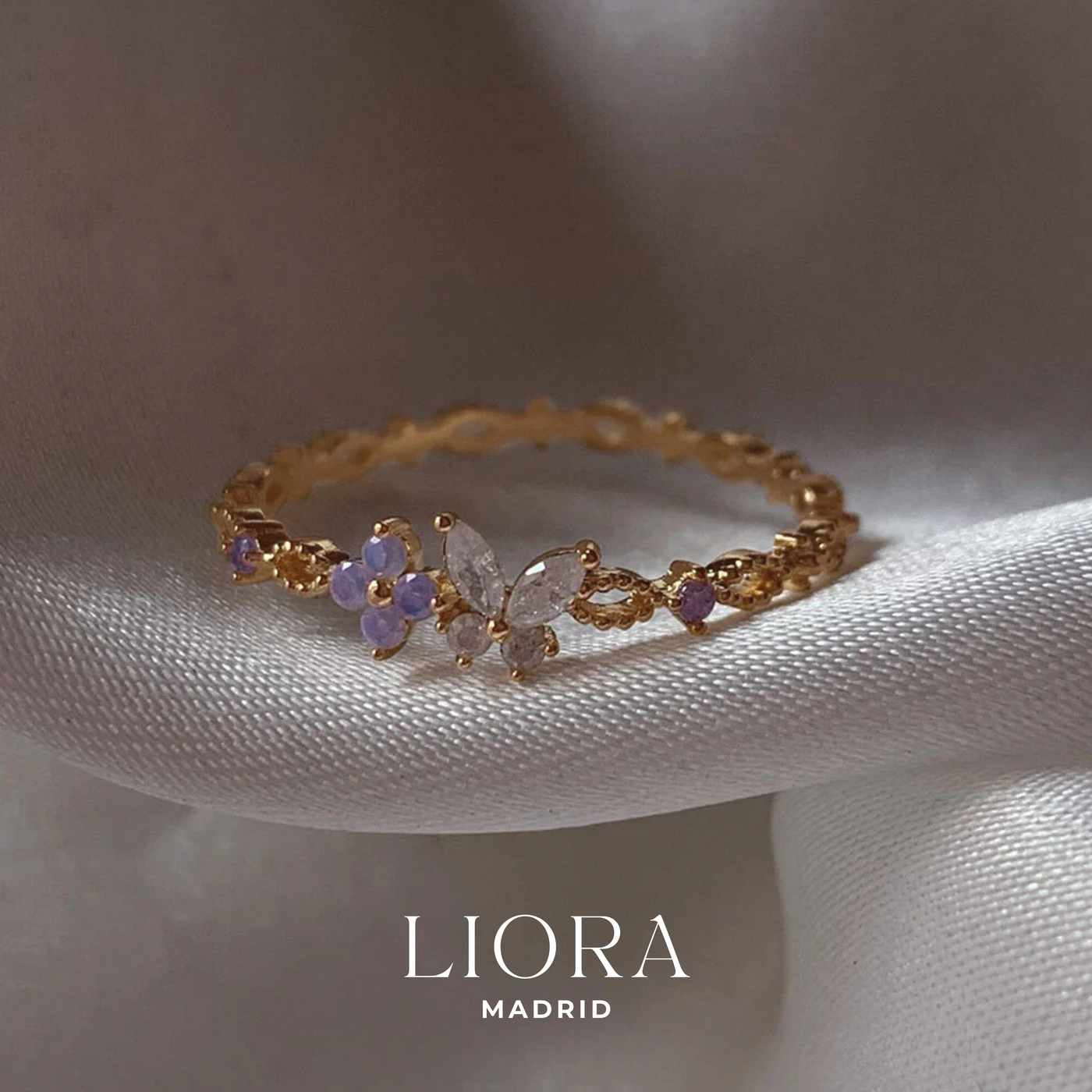 Iris Roses Ring