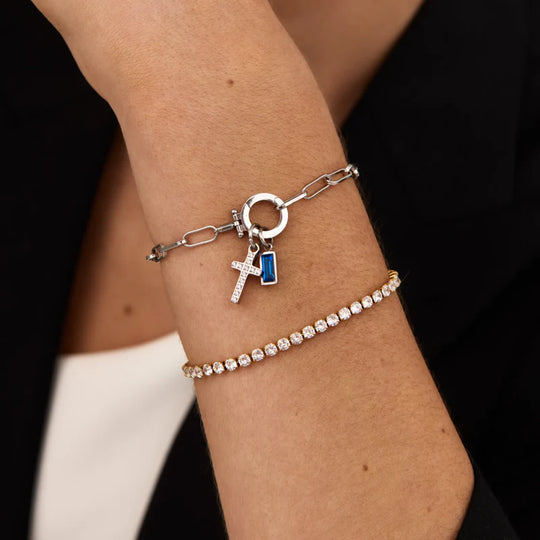 Paperclip Armband getragen