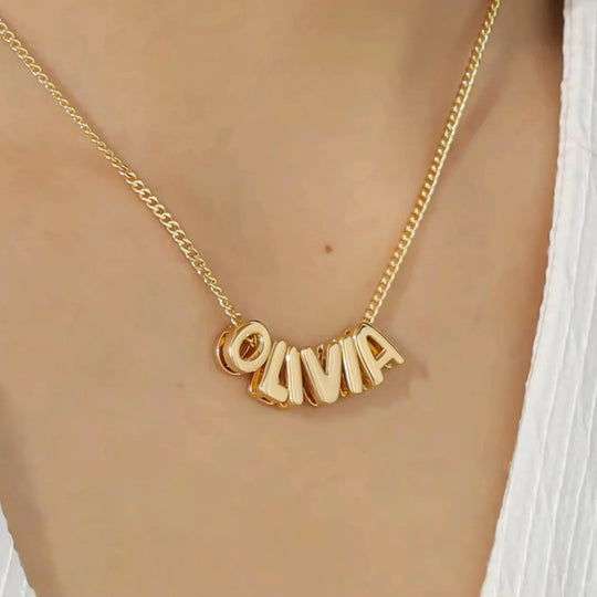 Collar personalizado con nombre estilo bubble, vista frontal