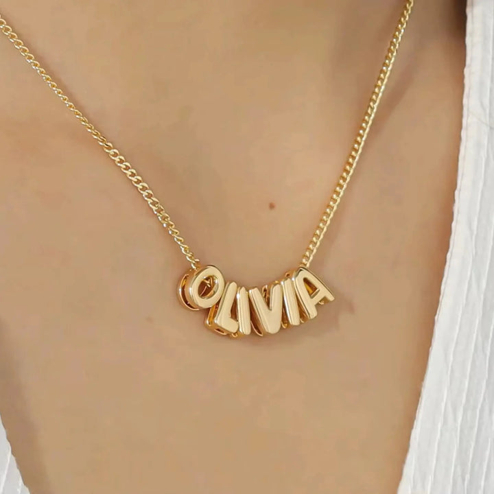 Collar personalizado con nombre estilo bubble, vista frontal